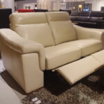 bezowa-sofa