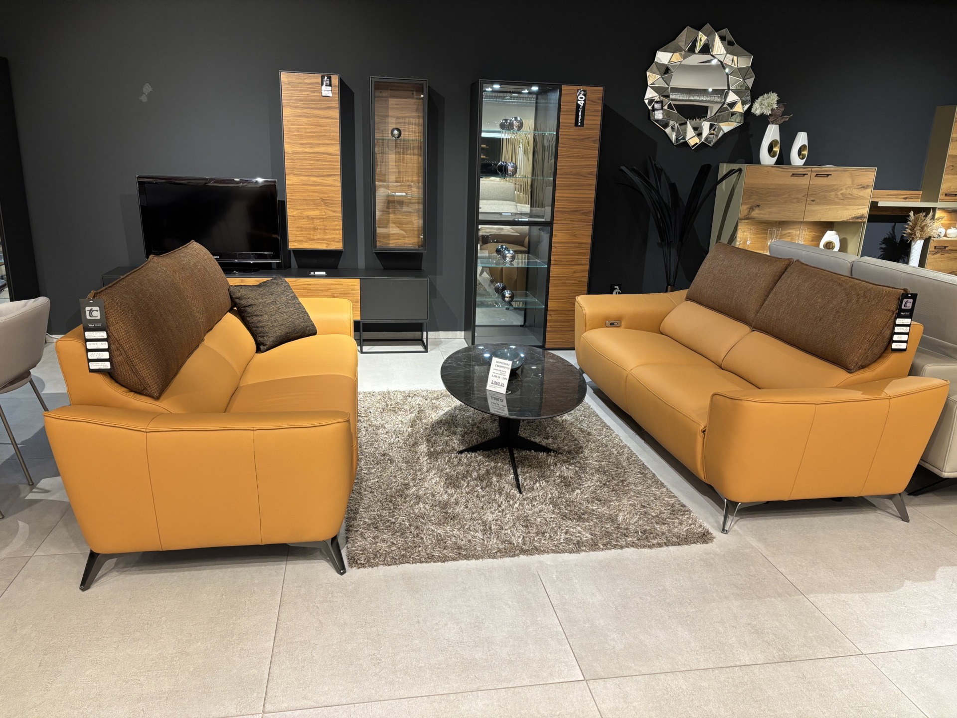 AVIVA I – Komplet wypoczynkowy 2 kanapy z 2 relaxami elektrycznymi i akumulatorem skóra -30% 11.730 zł