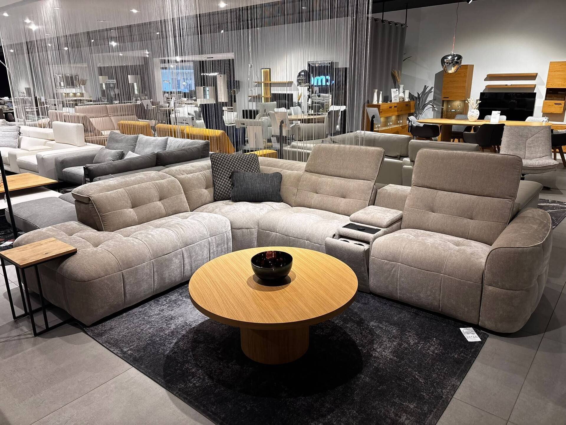 PIKOWANY NAROŻNIK W BEŻOWEJ TKANINY Z BARKIEM -25% 9.700 ZŁ